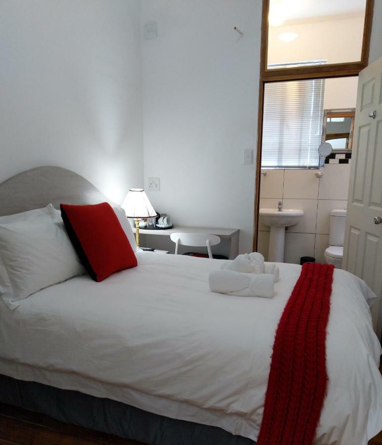 Savoy Hotel Beaufort-West Beaufort West Bagian luar foto